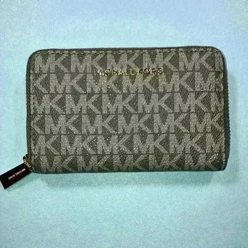EUC 🔥Michael Kors Card Case Zipped Wallet